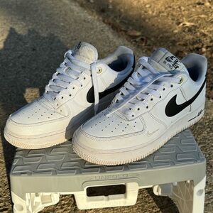 Nike Air Force 1 Sneakers